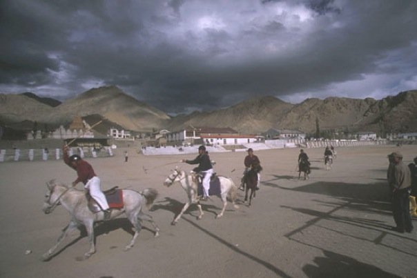 Lire la suite à propos de l’article Chronique à quinze jours de l&rsquo;Avent entre plateau et réminiscences indiennes