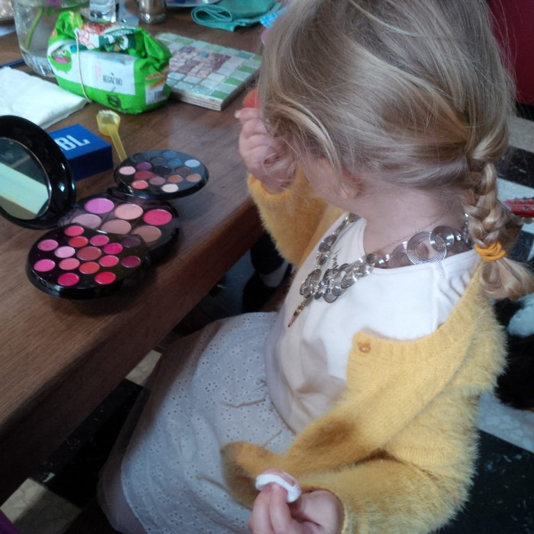 Lire la suite à propos de l’article Chronique d&rsquo;un collier de perles de bonheur